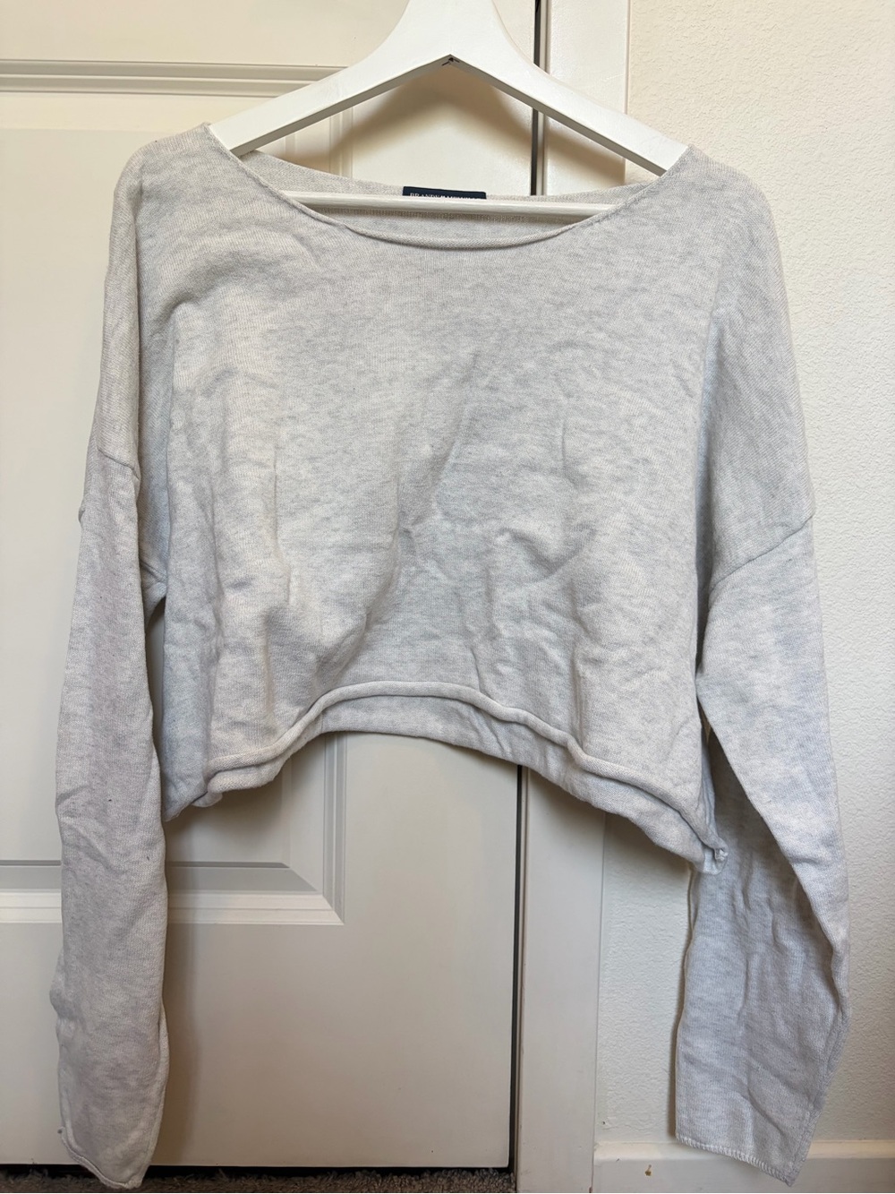 Brandy Melville Light Gray Cropped Crewneck Sweatshirt